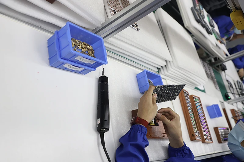 Hands-on keyboard component assembly